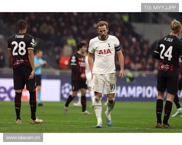 拜仁防线问题持续暴露,对球队本赛季争冠稳定性构成显著考验 拜仁防线问题持续暴露,对球队本赛季争冠稳定性构成显著考验